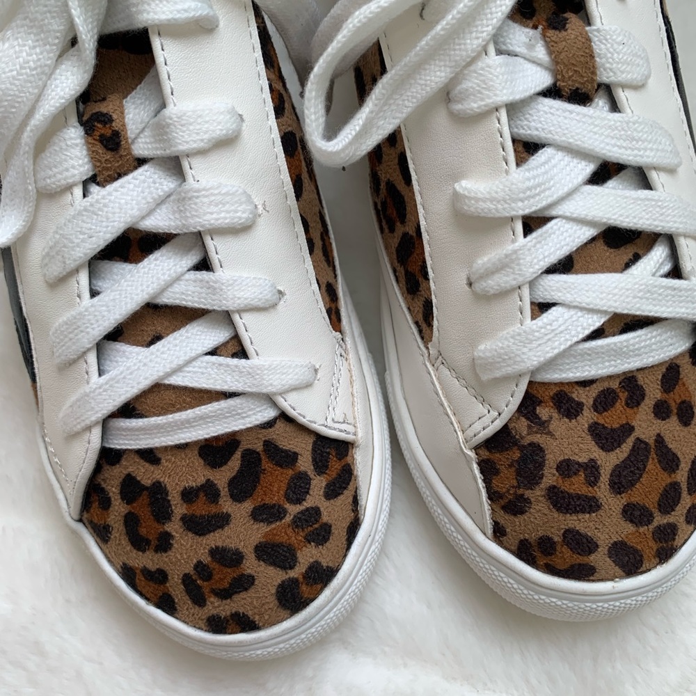 Last pair! Leopard suede lace up star sneakers - Picture 5 of 6